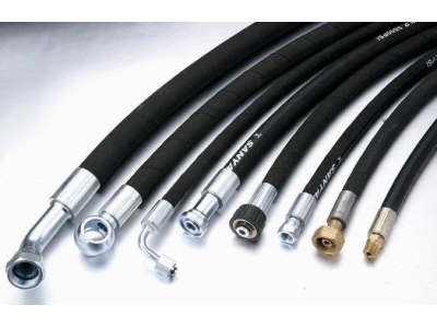 特氟龍軟管在燃油輸送方面的應(yīng)用